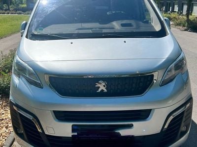 Peugeot Traveller
