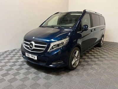 Gebraucht Mercedes V220 Avantgarde 164 PS (120 kW) 2016 Blau Van / Kleinbus