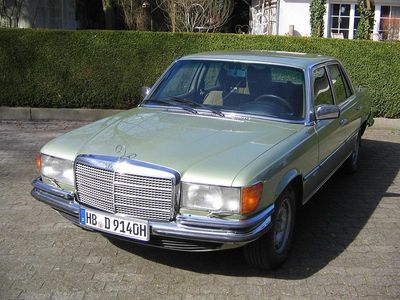Usata Mercedes 450 200 CV (147 kW) 1976 Verde Berlina
