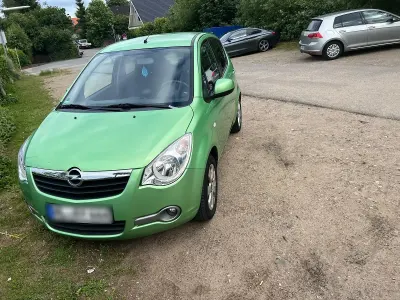 Gebraucht Opel Agila 86 PS (63 kW) 2008 Grün Kleinwagen