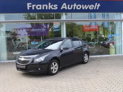 Gebraucht Chevrolet Cruze LT 124 PS (91 kW) 2012 Schwarz Kleinwagen