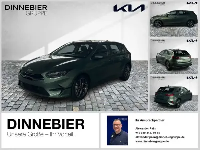 Neu Kia Ceed Spirit 140 PS (102 kW) 2026 Grün Kleinwagen