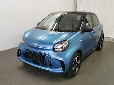 Używany Smart ForFour Electric Drive 60 kW (82 KM) 2020 Niebieski Sedan/Limuzyna