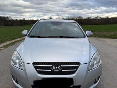 Gebraucht Kia Ceed EX 126 PS (92 kW) 2007 Grau Kleinwagen