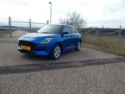 Neu Suzuki Swift Comfort 83 PS (61 kW) 2025 Blau Limousine