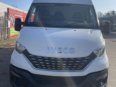 Gebraucht Iveco Daily 136 PS (100 kW) 2020 Weiß Van