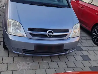 Używany Opel Meriva 100 KM (73 kW) 2005 Srebrny Minivan