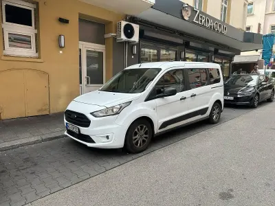 Gebraucht Ford Tourneo 101 PS (74 kW) 2021 Weiß Van / Kleinbus