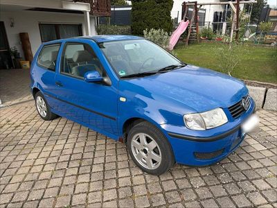 Usata VW Polo 50 CV (36 kW) 2000 Blu Utilitaria