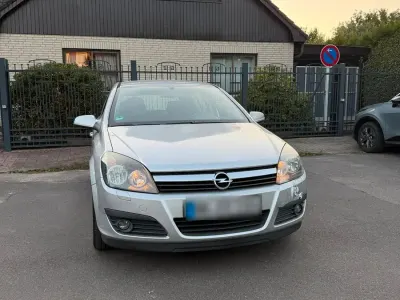Gebraucht Opel Astra 90 PS (66 kW) 2007 Grau Limousine