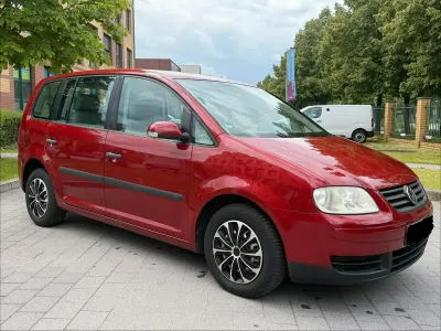 Używany VW Touran 101 KM (74 kW) 2003 Czerwony Minivan