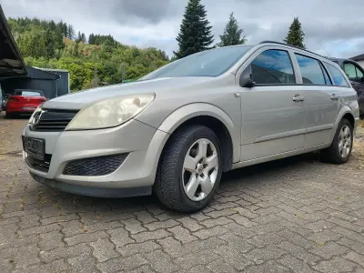 Gebraucht Opel Astra 101 PS (74 kW) 2007 Silber Kombi