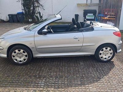Gebraucht Peugeot 206 CC Quiksilver 109 PS (80 kW) 2005 Silber Cabrio