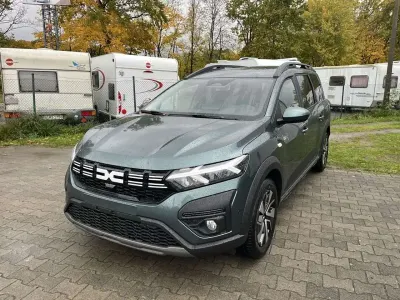 Nuova Dacia Jogger Expression 91 CV (66 kW) 2025 Verde Monovolume