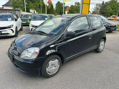 Brugt Toyota Yaris Sol 86 HK (63 kW) 2002 Sort Sedan
