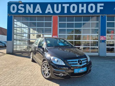 Gebraucht Mercedes B180 116 PS (85 kW) 2010 Schwarz Van / Kleinbus