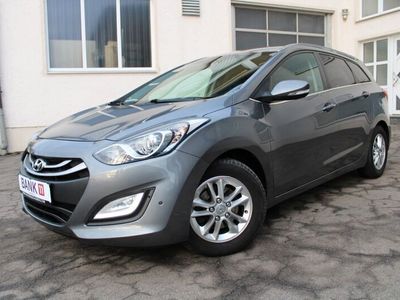 gebraucht Hyundai i30 CW 1.6 GDI Trend 8FACH L&SHZ TEMP PDC BT AHK