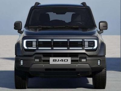 Neu Baic BJ40 234 PS (172 kW) 2026 Grün SUV