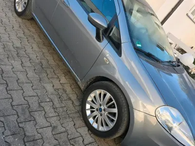Usata Fiat Punto 90 CV (66 kW) 2006 Andere farben Utilitaria