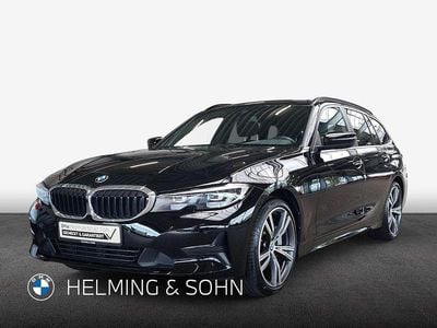 Schwarz Gebraucht 2022 BMW 330 Advantage Kombi | 34.899 € (Fairer Preis)