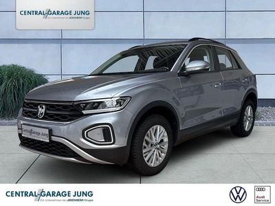 Gebraucht VW T-Roc Life 116 PS (85 kW) 2024 Pyrit silber (metallic) SUV