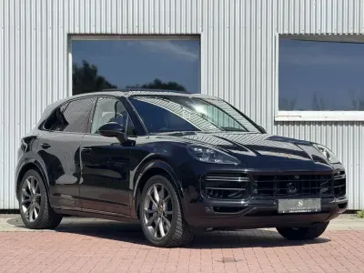 Gebraucht Porsche Cayenne Turbo Sport 549 PS (403 kW) 2018 Tiefschwarzmetallic SUV
