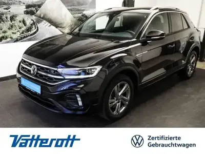 Second-hand VW T-Roc R-line 150 CP (110 kW) 2023 Negru SUV