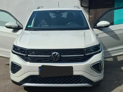Używany VW T-Cross R-line 150 KM (110 kW) 2024 Szary SUV