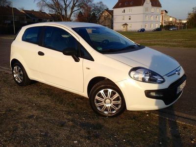 gebraucht Fiat Punto Evo Active 1,2 8V Klima unfallfrei Navi 8-fach bereift