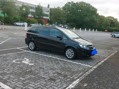 Gebraucht Opel Zafira 140 PS (102 kW) 2014 Schwarz Van / Kleinbus
