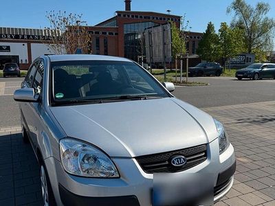 Usata Kia Rio 97 CV (71 kW) 2006 Argento Utilitaria