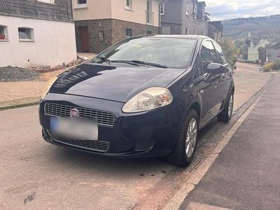 Second-hand Fiat Punto 77 CP (56 kW) 2009 Andere farben Hatchback