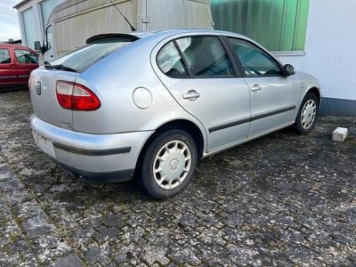 Gebraucht Seat Leon 80 PS (58 kW) 2000 Silber Kleinwagen