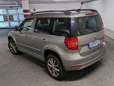 Gebraucht Skoda Yeti Drive 110 PS (80 kW) 2017 Silber SUV
