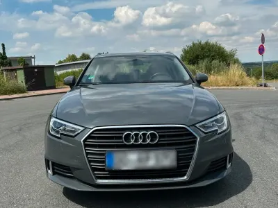 Gebraucht Audi A3 116 PS (85 kW) 2018 Grau Limousine