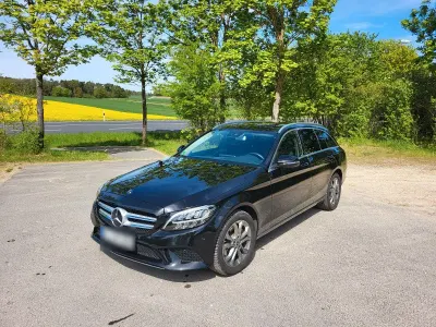 Gebraucht Mercedes C220 194 PS (142 kW) 2019 Schwarz Limousine