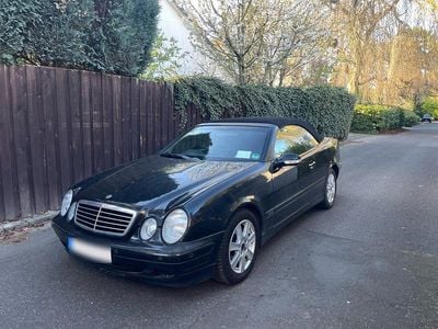 Gebraucht Mercedes CLK320 Elegance 218 PS (160 kW) 2001 Schwarz Cabrio