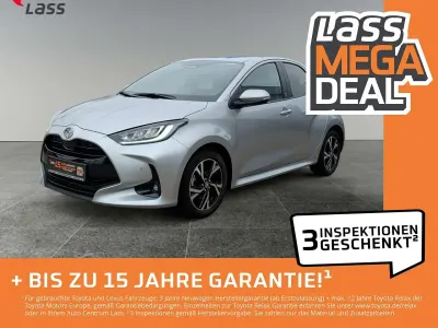 Gebraucht Toyota Yaris Team 117 PS (86 kW) 2024 Silber Kleinwagen