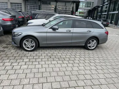 Gebraucht Mercedes C220 Edition 170 PS (125 kW) 2015 Grau Kombi