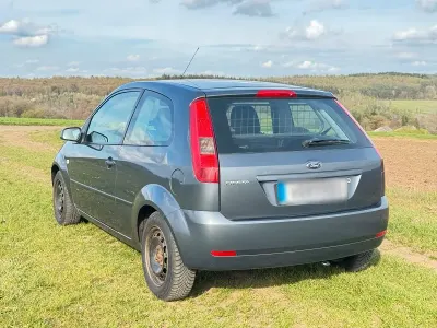 Gebraucht Ford Fiesta 79 PS (58 kW) 2005 Andere farben Kleinwagen