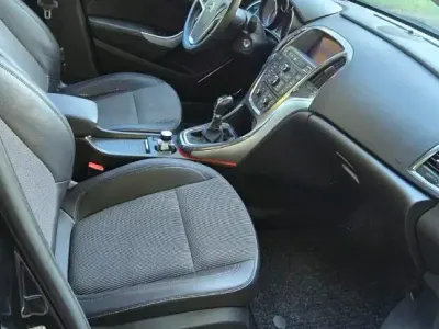 Brugt Opel Astra 179 HK (131 kW) 2010 Sort Sedan