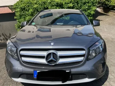 Usata Mercedes GLA200 156 CV (114 kW) 2015 Grigio SUV