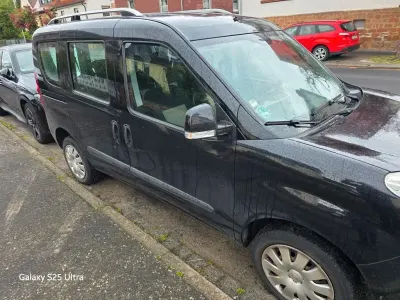 Gebraucht Opel Combo Edition 120 PS (88 kW) 2016 Schwarz Van / Kleinbus