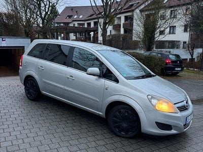 Gebraucht Opel Zafira Edition 140 PS (102 kW) 2010 Grau Van / Kleinbus