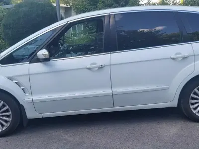 Gebraucht Ford S-MAX Titanium 163 PS (119 kW) 2014 Weiß Van / Kleinbus