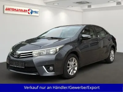 Gebraucht Toyota Corolla 132 PS (97 kW) 2015 Grau Limousine