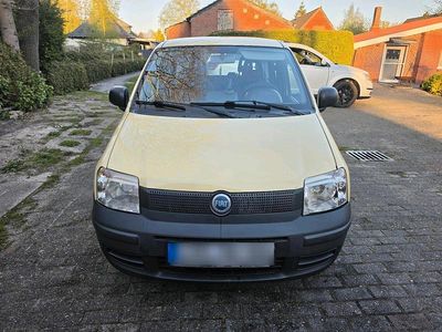 Second-hand Fiat Panda 54 CP (39 kW) 2010 Galben Hatchback