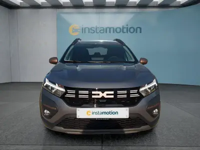 Neu Dacia Jogger 141 PS (103 kW) 2025 Grau Van / Kleinbus