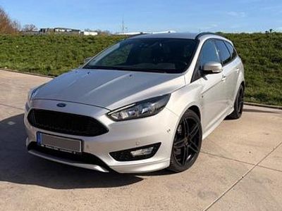 Gebraucht Ford Focus ST-Line 150 PS (110 kW) 2018 Silber Kombi