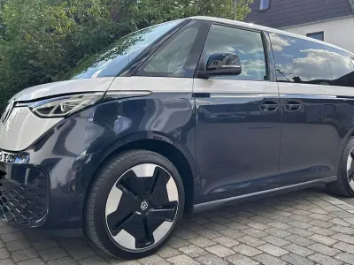 Gebraucht VW ID. Buzz Pro 150 kW (204 PS) 2024 Blau Van / Kleinbus